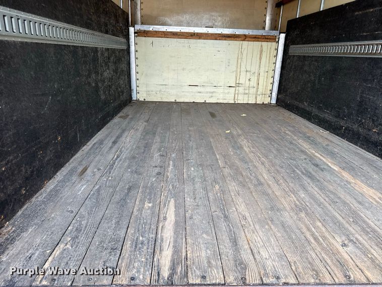 image for item EX2177 1999 Ford F350 box truck