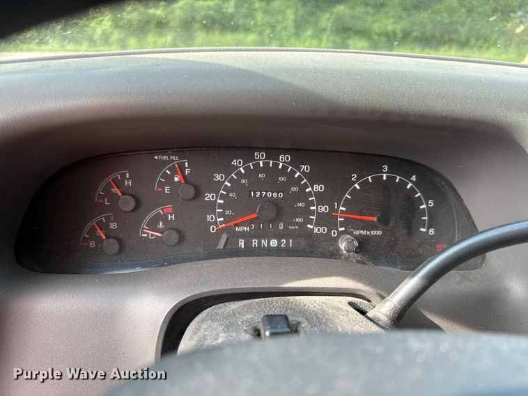 image for item EX2177 1999 Ford F350 box truck