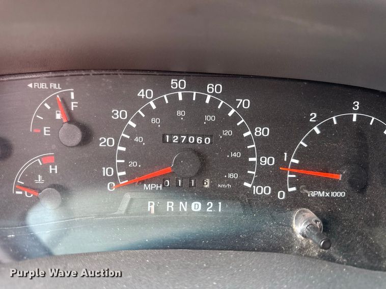 image for item EX2177 1999 Ford F350 box truck