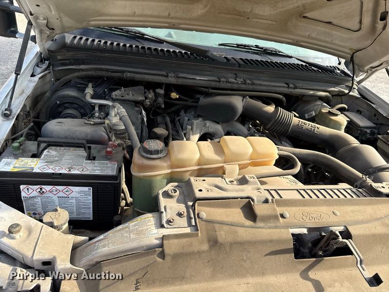 image for item EX2177 1999 Ford F350 box truck