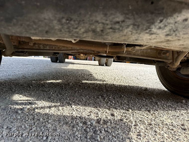 image for item EX2177 1999 Ford F350 box truck