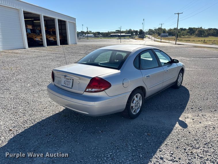 image for item EX2191 2005 Ford Taurus SE 