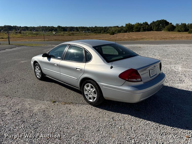 image for item EX2191 2005 Ford Taurus SE 