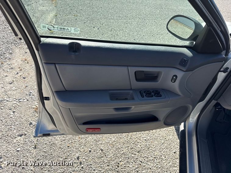 image for item EX2191 2005 Ford Taurus SE 