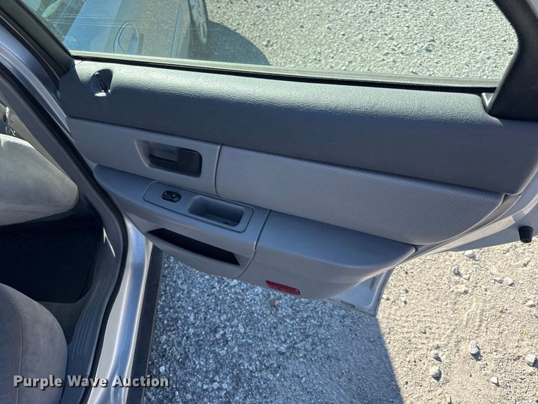 image for item EX2191 2005 Ford Taurus SE 