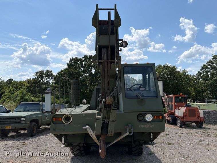 image for item EX2595 1989 Harnischfeger HSHMC-25 crane