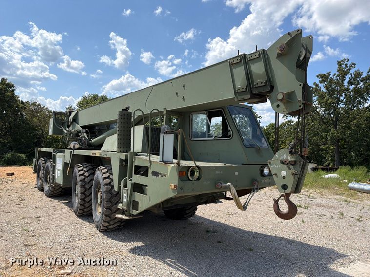 image for item EX2595 1989 Harnischfeger HSHMC-25 crane