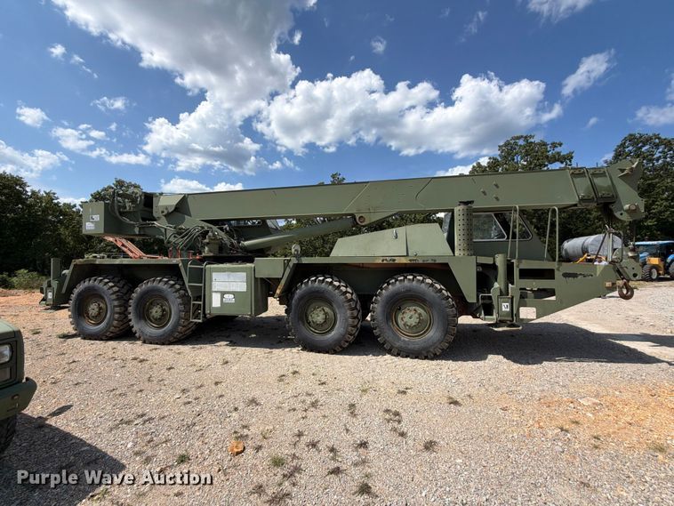 image for item EX2595 1989 Harnischfeger HSHMC-25 crane