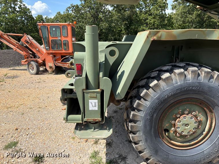 image for item EX2595 1989 Harnischfeger HSHMC-25 crane
