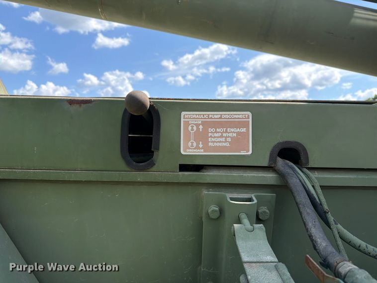 image for item EX2595 1989 Harnischfeger HSHMC-25 crane