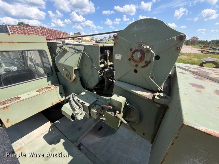 image for item EX2595 1989 Harnischfeger HSHMC-25 crane