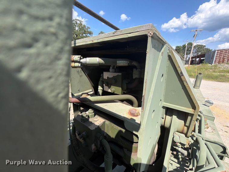 image for item EX2595 1989 Harnischfeger HSHMC-25 crane