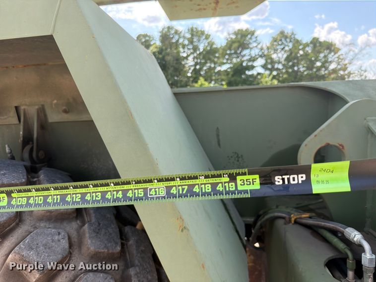image for item EX2595 1989 Harnischfeger HSHMC-25 crane