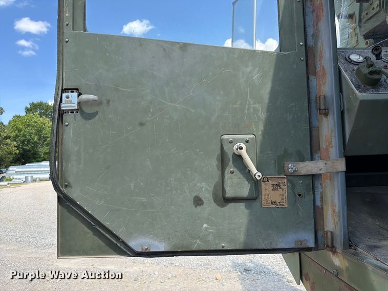 image for item EX2595 1989 Harnischfeger HSHMC-25 crane