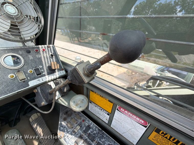 image for item EX2595 1989 Harnischfeger HSHMC-25 crane