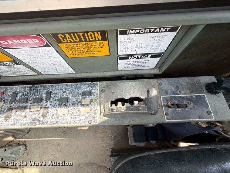 image for item EX2595 1989 Harnischfeger HSHMC-25 crane