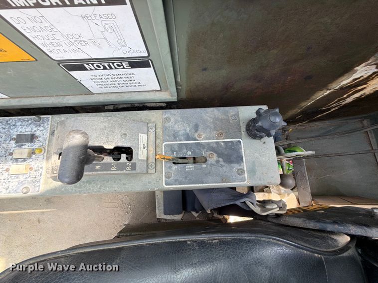 image for item EX2595 1989 Harnischfeger HSHMC-25 crane