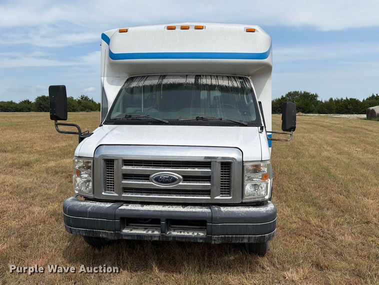 image for item EX4116 2013 Ford E450 Super Duty shuttle bus