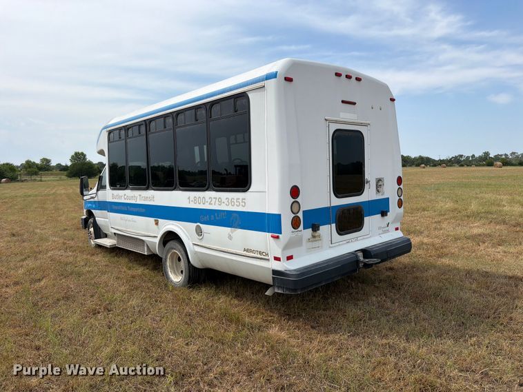 image for item EX4116 2013 Ford E450 Super Duty shuttle bus