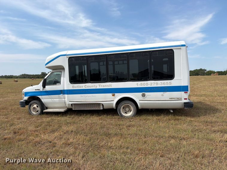 image for item EX4116 2013 Ford E450 Super Duty shuttle bus