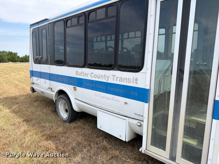 image for item EX4116 2013 Ford E450 Super Duty shuttle bus