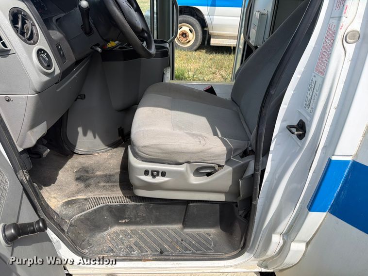 image for item EX4116 2013 Ford E450 Super Duty shuttle bus