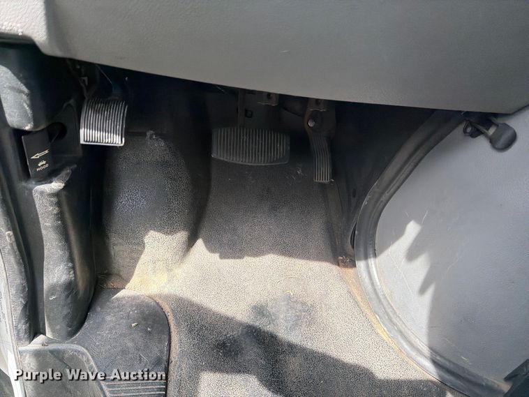 image for item EX4116 2013 Ford E450 Super Duty shuttle bus