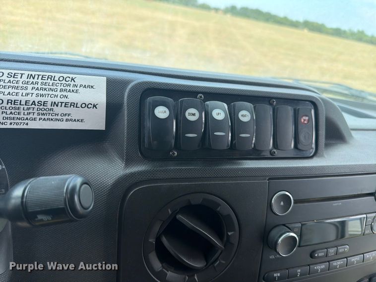 image for item EX4116 2013 Ford E450 Super Duty shuttle bus