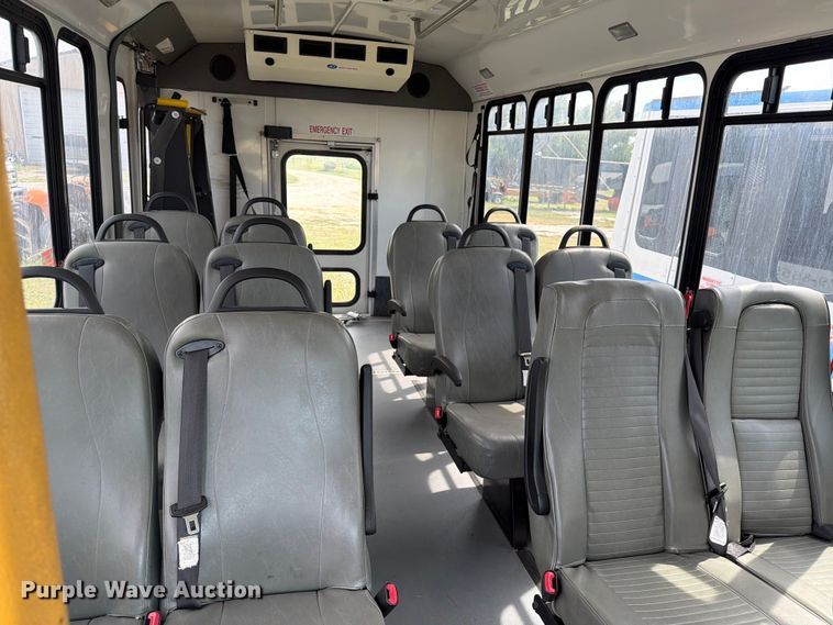 image for item EX4116 2013 Ford E450 Super Duty shuttle bus