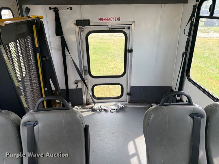 image for item EX4116 2013 Ford E450 Super Duty shuttle bus