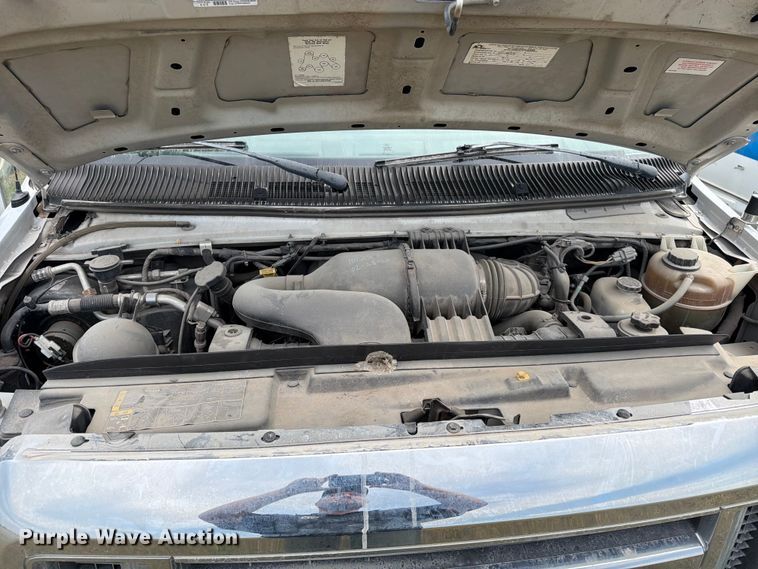 image for item EX4116 2013 Ford E450 Super Duty shuttle bus