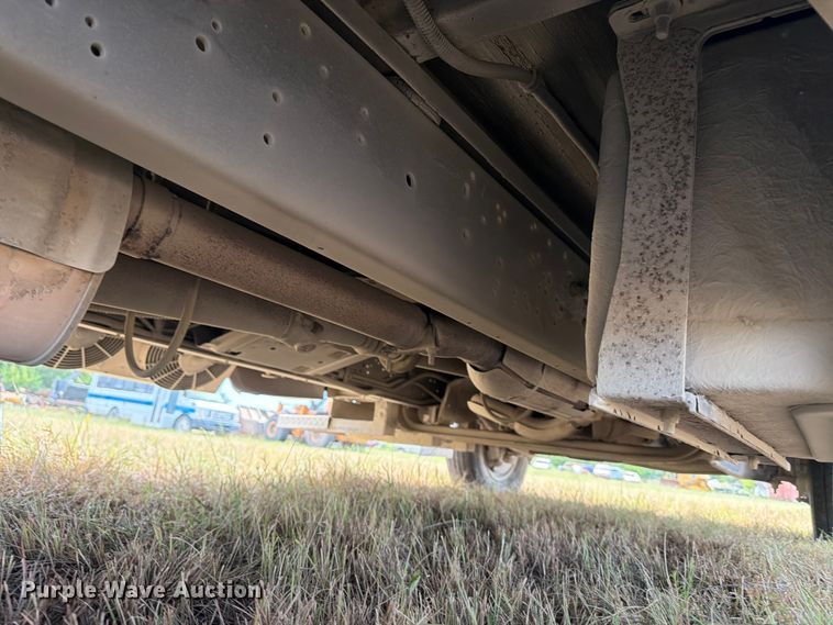 image for item EX4116 2013 Ford E450 Super Duty shuttle bus