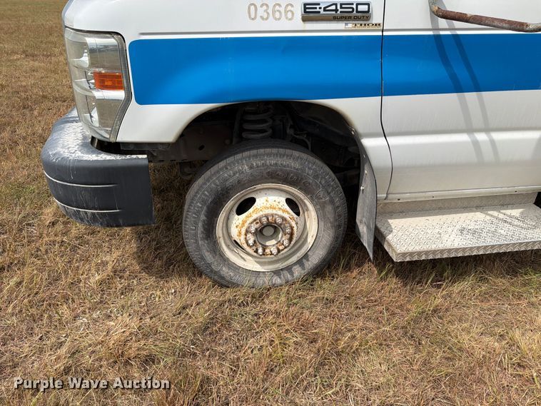 image for item EX4116 2013 Ford E450 Super Duty shuttle bus