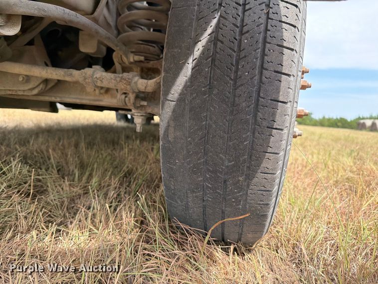 image for item EX4116 2013 Ford E450 Super Duty shuttle bus