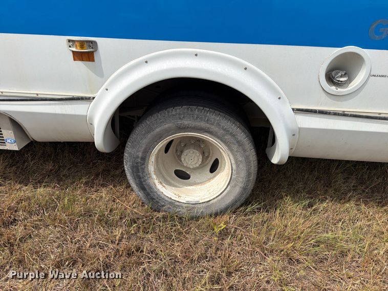image for item EX4116 2013 Ford E450 Super Duty shuttle bus