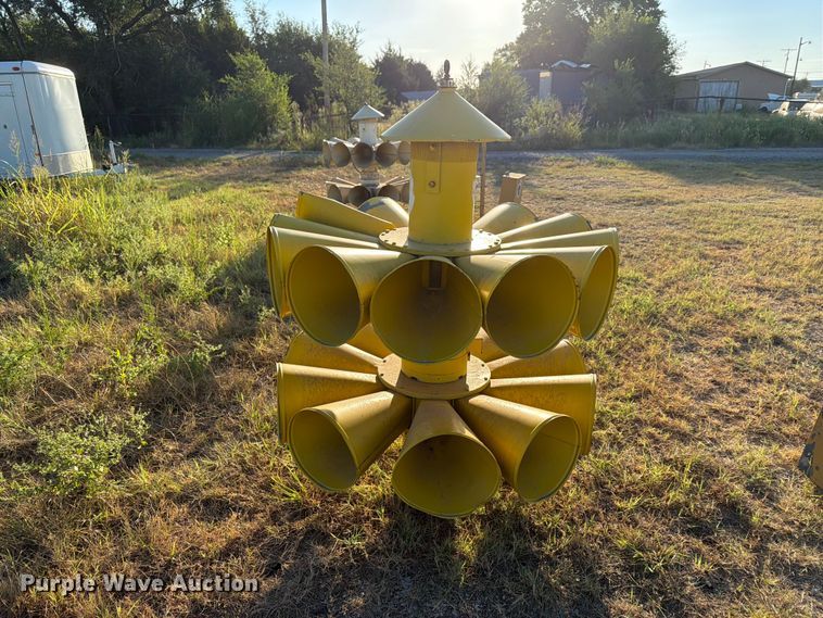 image for item EX4136 Federal Signal Corporation 2T22R warning siren