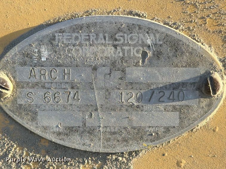 image for item EX4136 Federal Signal Corporation 2T22R warning siren