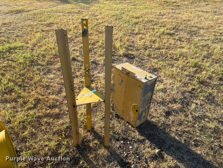 image for item EX4136 Federal Signal Corporation 2T22R warning siren