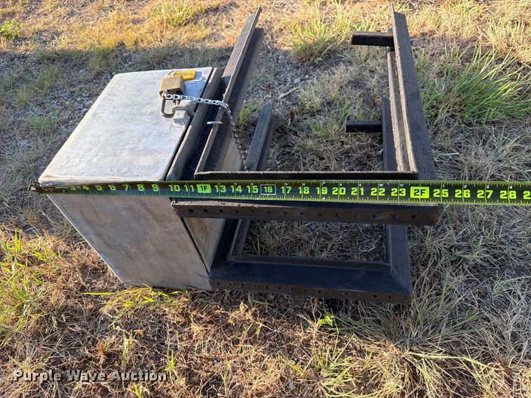image for item EX4138 Miscellaneous electrical cabinets