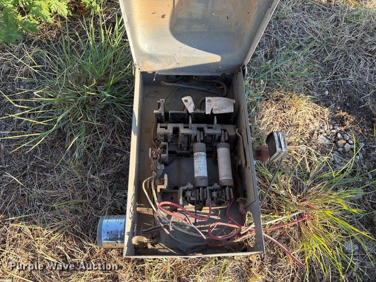 image for item EX4138 Miscellaneous electrical cabinets