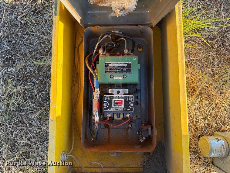 image for item EX4138 Miscellaneous electrical cabinets