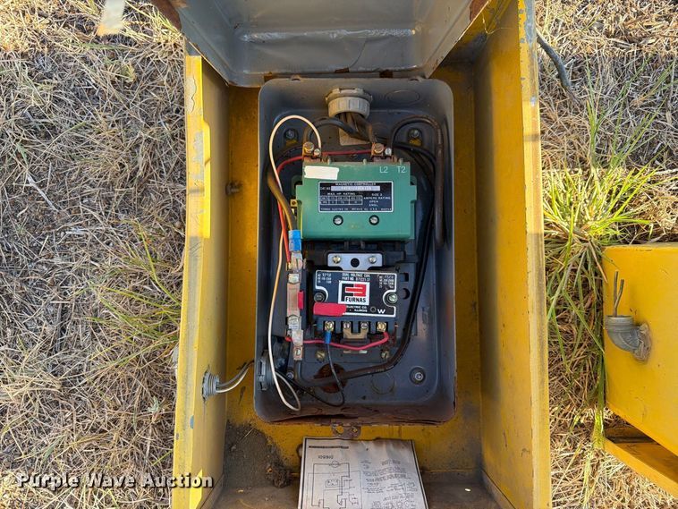 image for item EX4138 Miscellaneous electrical cabinets