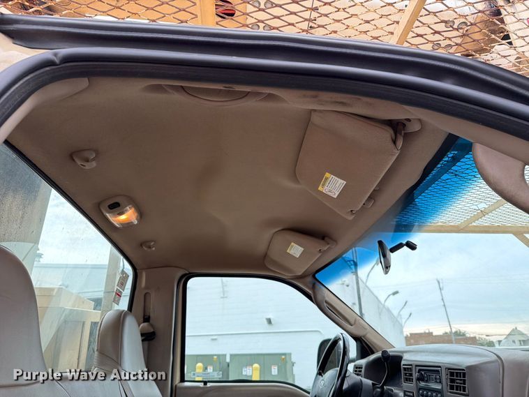 image for item FB5941 2004 Ford F450 Super Duty bucket truck