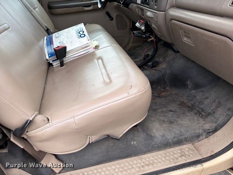 image for item FB5941 2004 Ford F450 Super Duty bucket truck