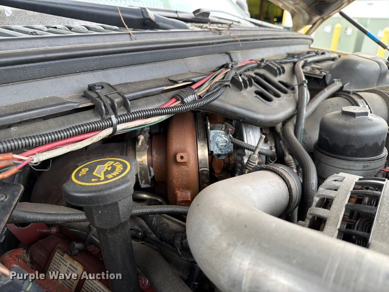 image for item FB5941 2004 Ford F450 Super Duty bucket truck