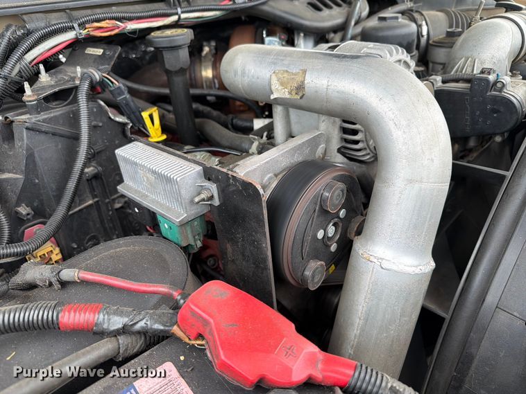 image for item FB5941 2004 Ford F450 Super Duty bucket truck
