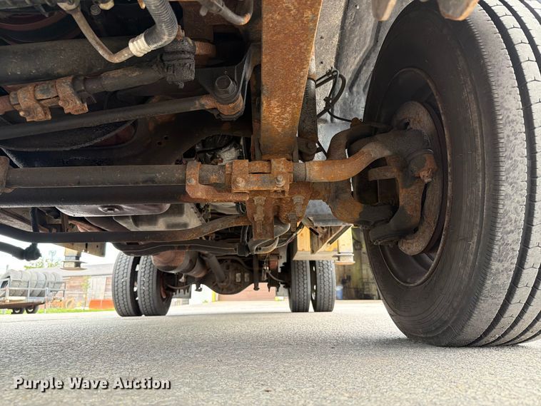 image for item FB5941 2004 Ford F450 Super Duty bucket truck