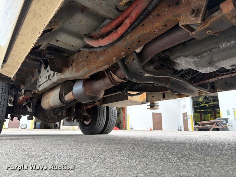 image for item FB5941 2004 Ford F450 Super Duty bucket truck