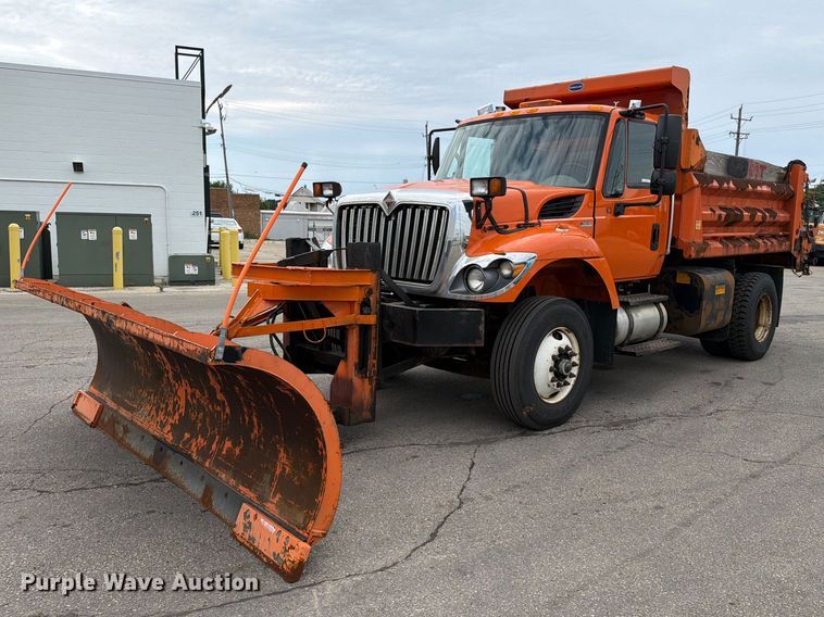 2009 International WorkStar 7400 dump truck