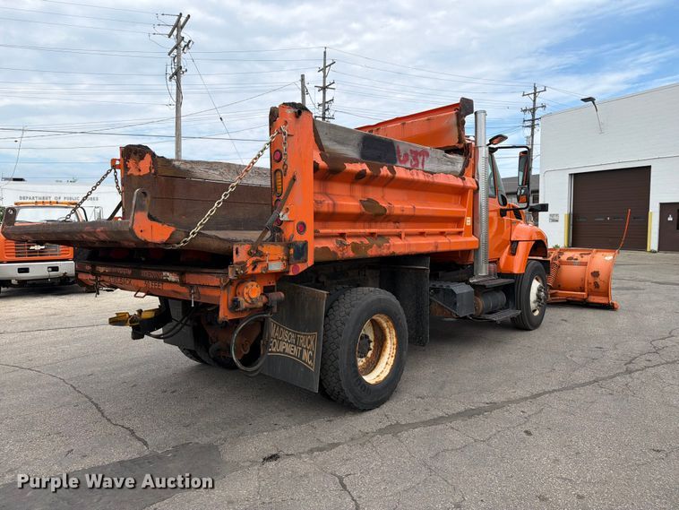 image for item FB5942 2009 International WorkStar 7400 dump truck